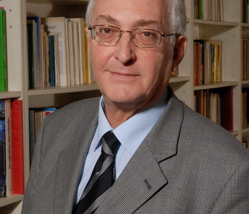 حوار مع المفكّر جورج قرم(1/2) : الاعتقاد بأنَّ هناك تضامناً إسلامياً عبر القوميات المختلفة هو ضرب من الخيال – الحضارات ليست كيانات سياسية حتى تتصارع