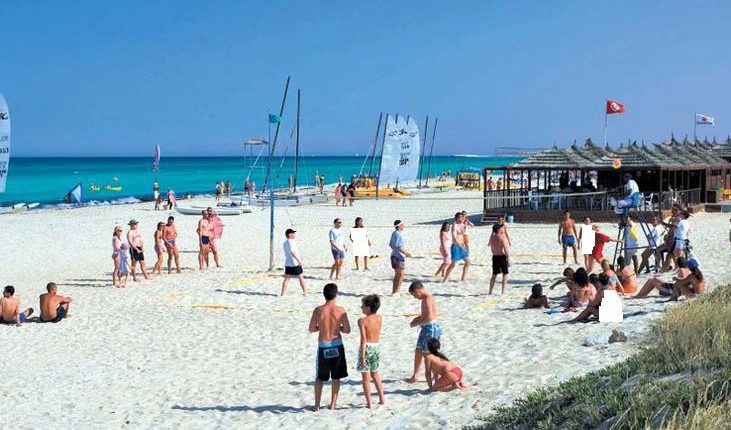 في الدخول إلى دين اللّه  والخروج منه