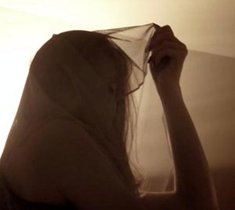 جدل المتعة والقانون :  قراءة في كتاب د.ألفة يوسف  ” حيرة مسلمة”