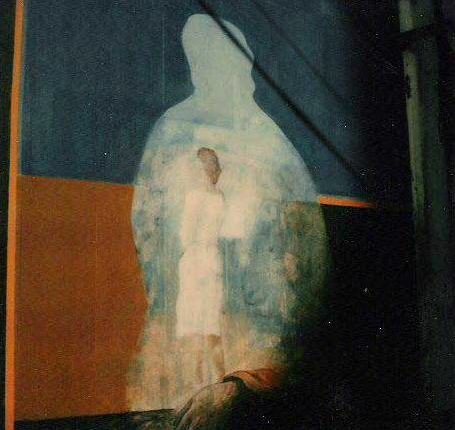 الوجود قاعة انتظار كبرى