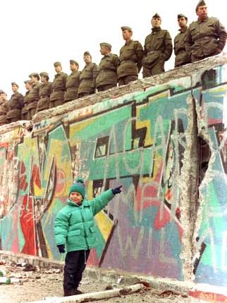 ألوان الجدار