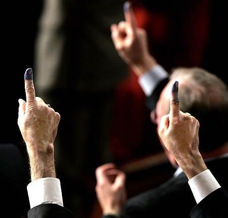 مشروعية النظام الديمقراطي