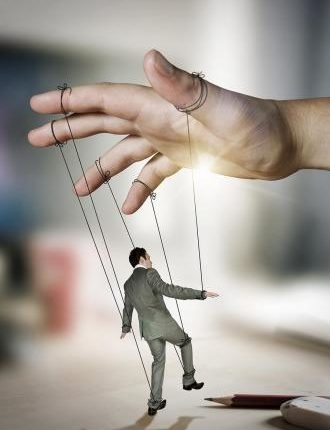 النّخب العربيّة وخيانة المثقّف