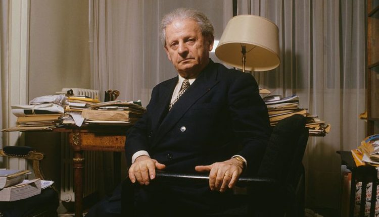 ليفيناس والالتزام المدني[*] بين الأخلاقيّ والسياسيّ