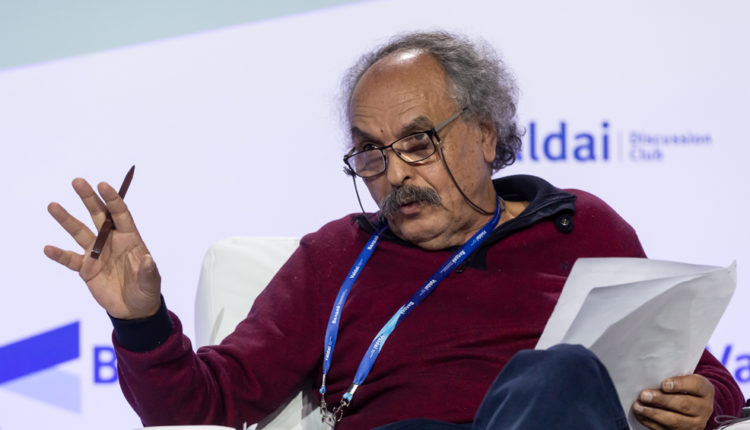 محمد شريف فرجاني: عولمة المآسي النّاجمة عن الرأسماليّة المتوحّشة تؤدّي إلى عولمة الأوبئة وعلينا القطع مع أوهام الخلاص الهويّاتيّ