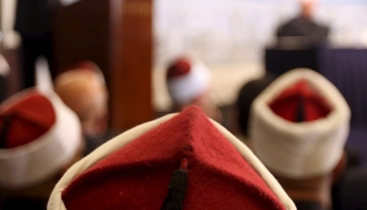 كلّ مجتمع ينتج النّسخة الخاصّة به من الفكر الدينيّ