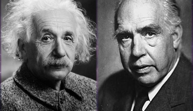 معنى الكون بين أينشتاين وبور