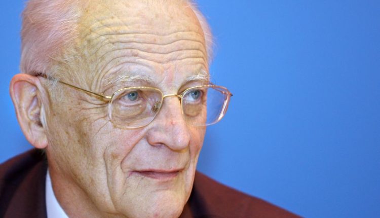 تأمّلات نقديّة حول جون راولز